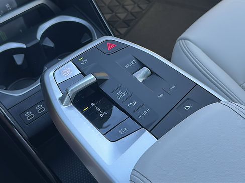 New 2026 BMW X1 xDrive28i w/ Technology Package image 25