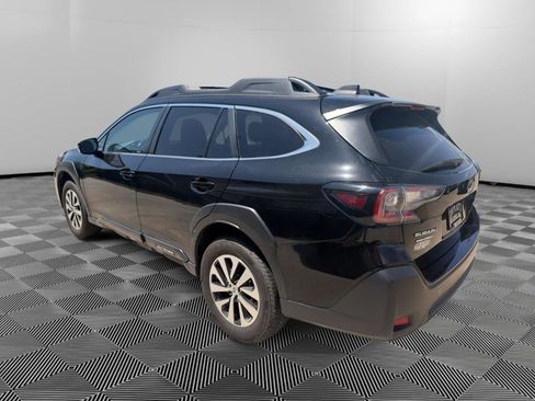 Used 2023 Subaru Outback Premium AWD/4WD image 5