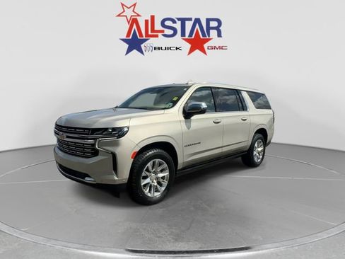Used 2023 Chevrolet Suburban Premier w/ Advanced Technology Package AWD/4WD image 3