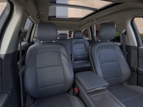New 2024 Lincoln Nautilus Reserve w/ Equipment Group 202A AWD/4WD image 10