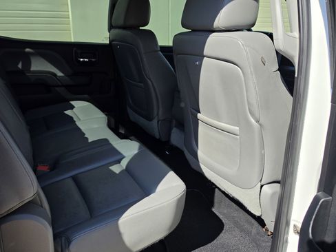 Used 2015 Chevrolet Silverado 2500 W/T AWD/4WD image 21