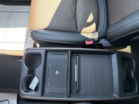 Used 2025 Honda Odyssey Elite image 25