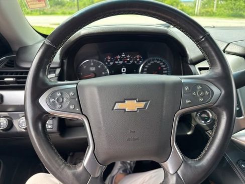 Used 2017 Chevrolet Suburban Premier AWD/4WD image 40