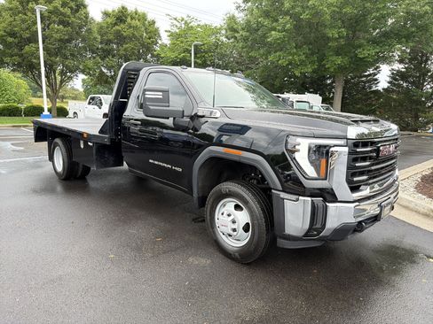 Used 2026 GMC Sierra 3500 Pro w/ Convenience Package AWD/4WD image 2