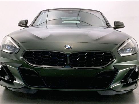 Used 2025 BMW Z4 M40i RWD image 2