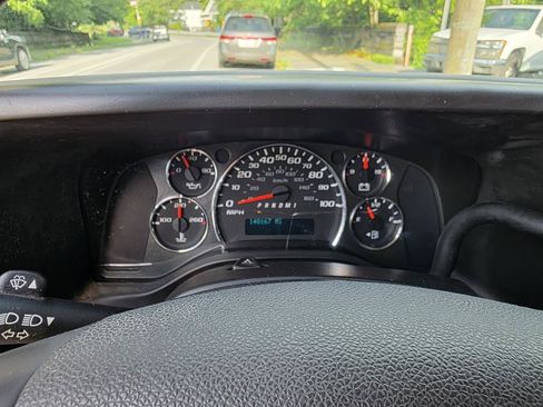 Used 2014 GMC Savana 2500 RWD image 11