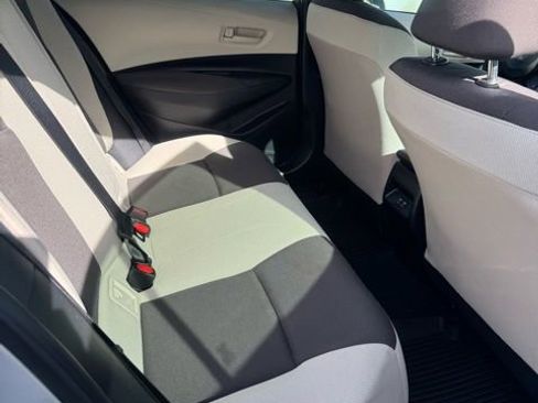 Used 2025 Toyota Corolla LE image 10