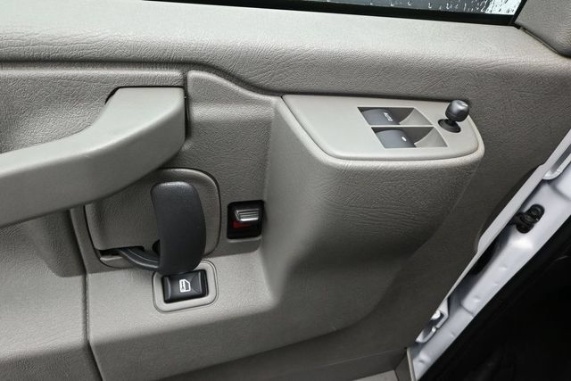 Used 2023 Chevrolet Express 2500 Extended RWD image 11