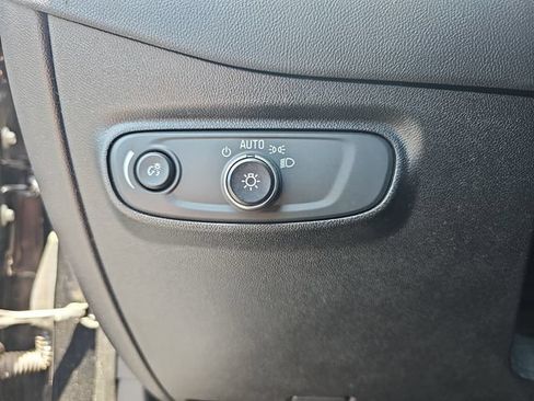 Used 2019 Chevrolet Equinox LT FWD image 22