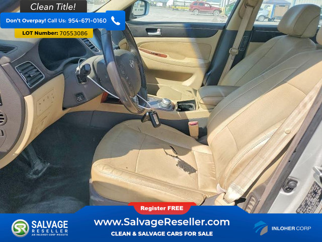 Used 2013 Hyundai Genesis 3.8 w/ Technology Pkg RWD image 9