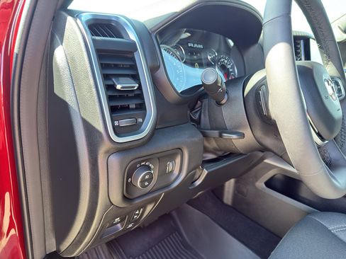 Used 2025 RAM 1500 Big Horn AWD/4WD image 14