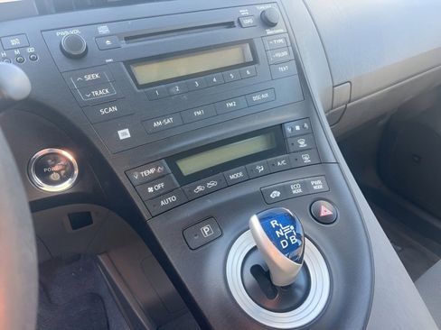 Used 2010 Toyota Prius Five FWD image 16