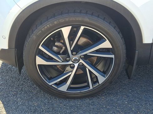 Used 2019 Volvo XC40 T5 R-Design AWD/4WD image 27