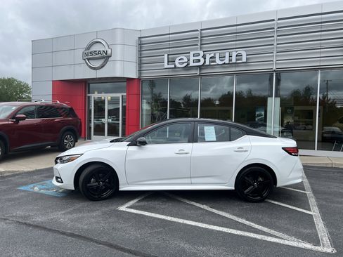 Used 2023 Nissan Sentra SR w/ Midnight Edition Package FWD image 2