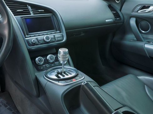 Used 2011 Audi R8 V10 image 77