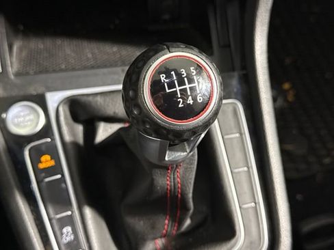 Used 2020 Volkswagen GTI S image 31