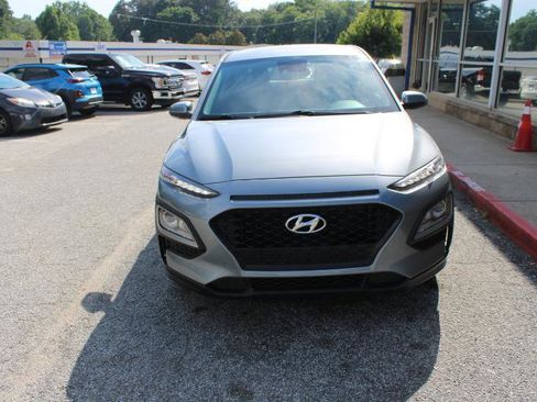 Used 2021 Hyundai Kona SE AWD/4WD image 2