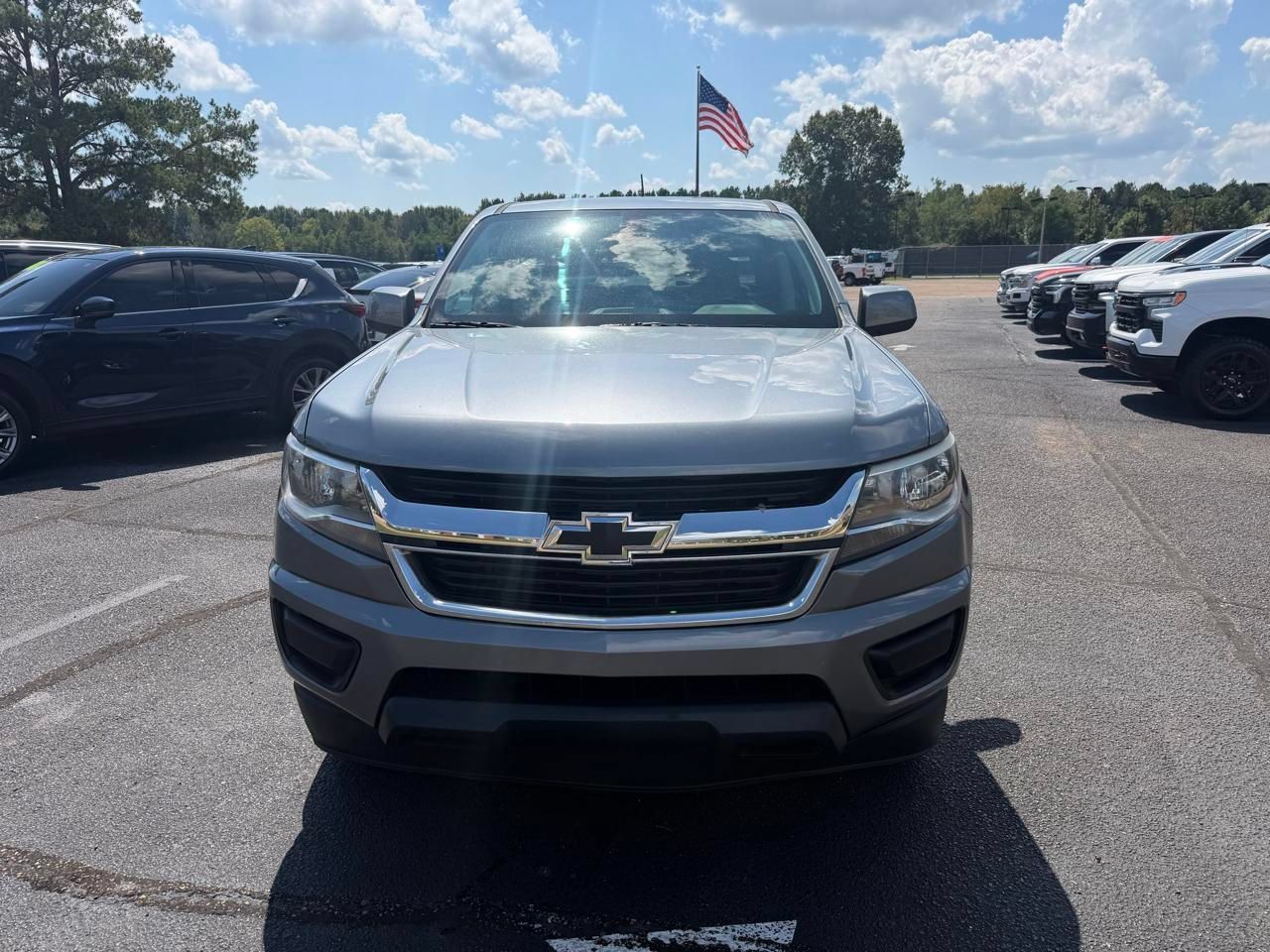 Used 2020 Chevrolet Colorado W/T w/ WT Convenience Package RWD image 2