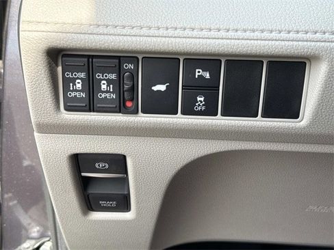 Certified 2026 Honda Odyssey Elite image 27