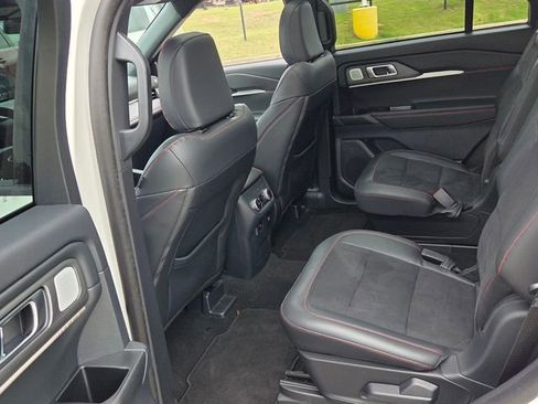 Used 2025 Ford Explorer ST w/ Sun And Sound Package RWD image 7