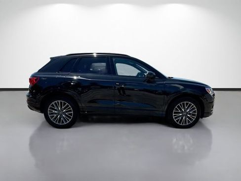 Certified 2023 Audi Q3 2.0T Premium w/ Convenience Package AWD/4WD image 2