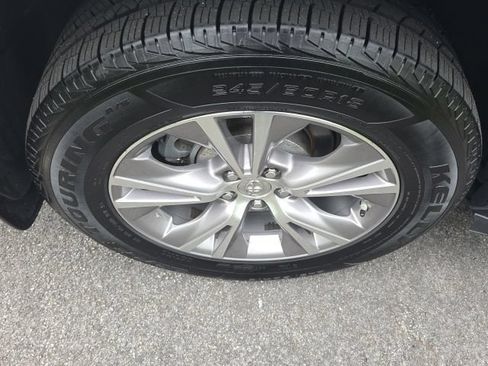Used 2015 Toyota Highlander XLE AWD/4WD image 24