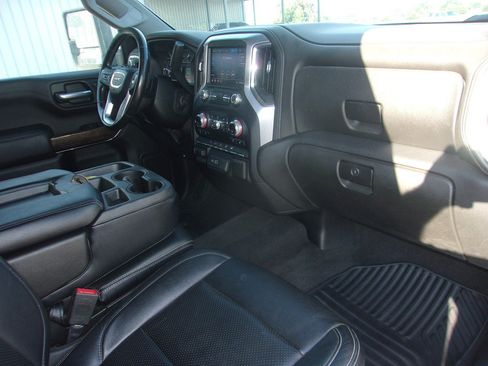 Used 2020 GMC Sierra 1500 Elevation w/ Elevation Value Package AWD/4WD image 11