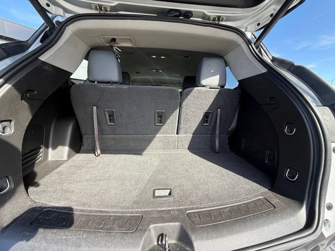 Used 2019 Buick Enclave Essence FWD image 11