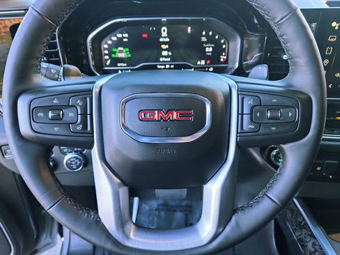 Used 2023 GMC Sierra 1500 Elevation w/ Preferred Package image 17