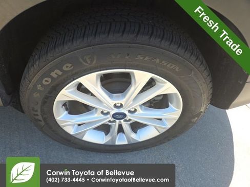 Used 2019 Ford Escape SEL AWD/4WD image 11