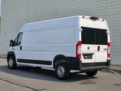 Used 2020 RAM ProMaster 2500 w/ Premium Appearance Group FWD image 5