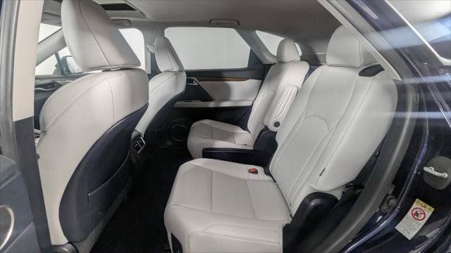 Used 2020 Lexus RX 350L Premium w/ Premium Package AWD/4WD image 18
