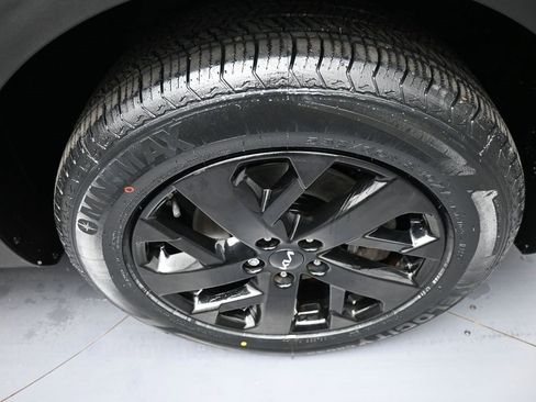 Certified 2023 Kia Sorento S w/ Panoramic Sunroof Package image 13