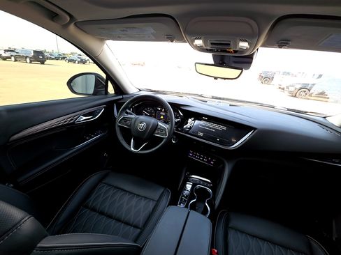 Used 2023 Buick Envision Avenir image 14