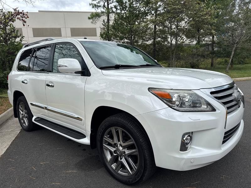 Used 2014 Lexus LX 570 4WD w/ Luxury Package image 12