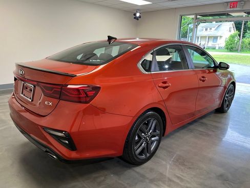 Used 2019 Kia Forte EX w/ Option Group 020 FWD image 2