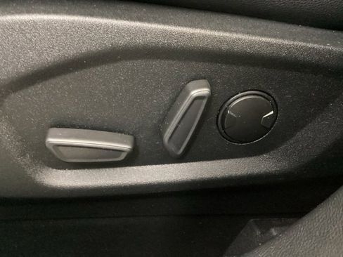 Used 2020 Ford Edge Titanium image 14