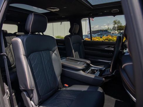 Used 2024 Jeep Grand Wagoneer L Series III w/ Rear Seat Video Group 1 AWD/4WD image 19