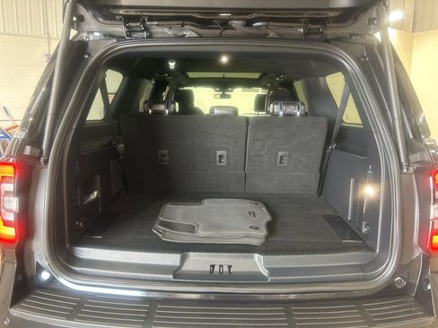 Used 2022 Ford Expedition Max Platinum image 38