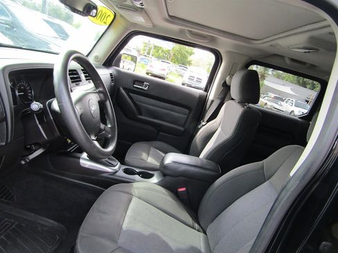 Used 2009 HUMMER H3T Adventure image 11
