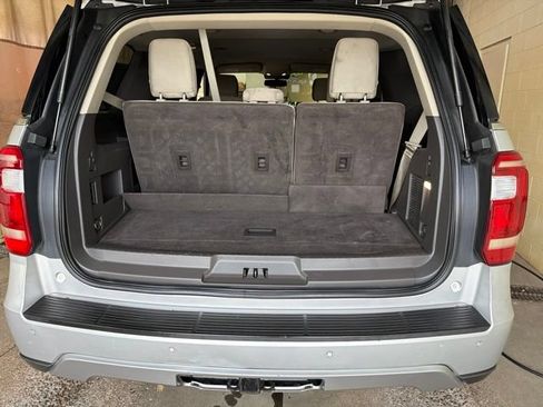 Used 2018 Ford Expedition XLT AWD/4WD image 23