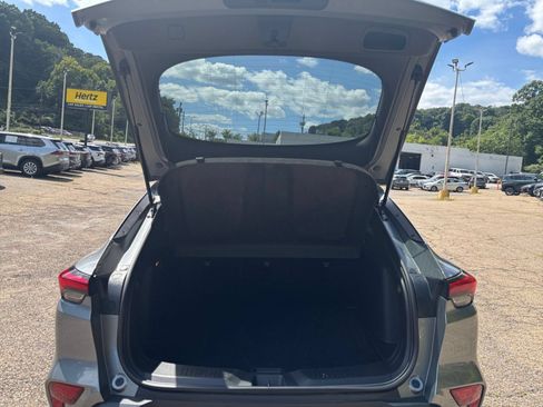 Used 2025 Buick Envista Preferred FWD image 25