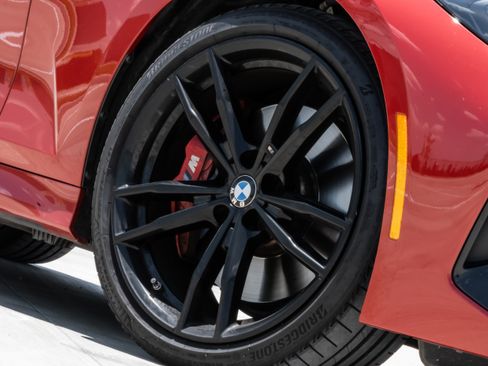 Used 2024 BMW 330i Sedan w/ M Sport Package RWD image 11