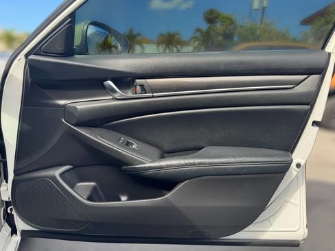 Used 2018 Honda Accord Sport image 28