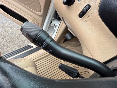 Used 2001 Mercury Mountaineer 2WD image 29