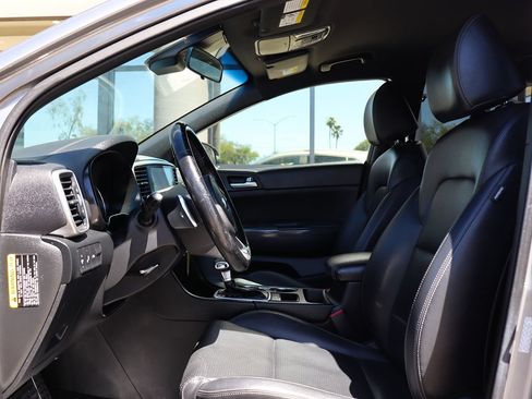 Used 2020 Kia Sportage S FWD image 38