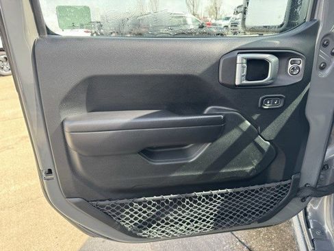 Certified 2020 Jeep Wrangler Willys image 9