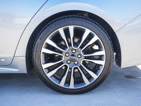 Used 2020 Lincoln Continental Reserve w/ Luxury Package AWD/4WD image 10