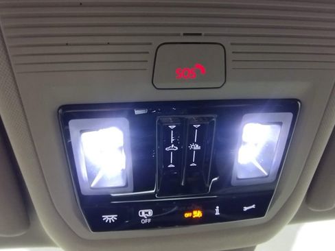 New 2025 Volkswagen Atlas Peak Edition SE image 35