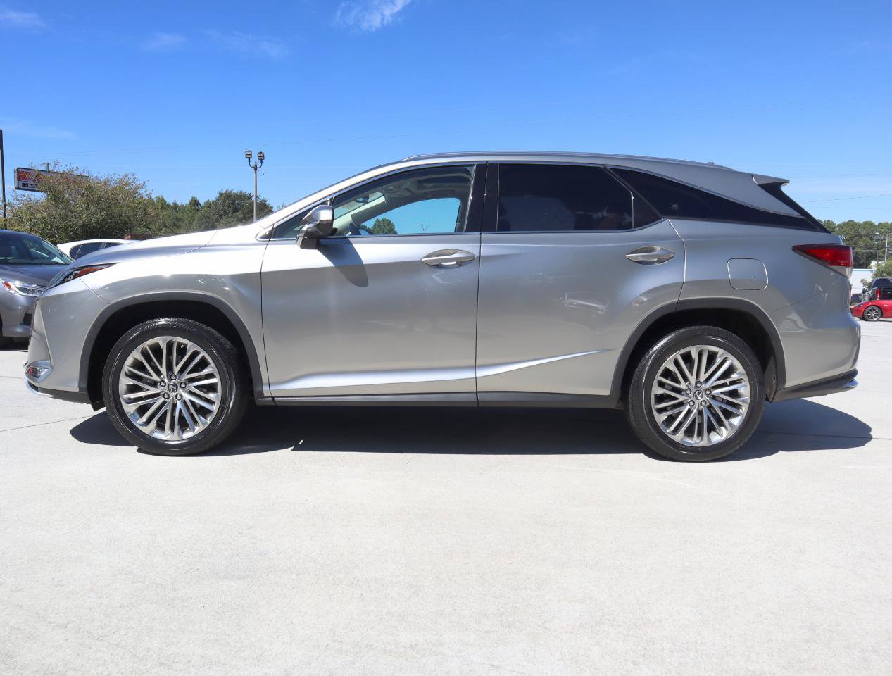Used 2021 Lexus RX 350L Luxury w/ Accessory Package AWD/4WD image 3